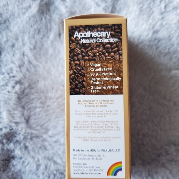 Dr. Botanicals | Facial Exfoliator - Picture 3 of 6
